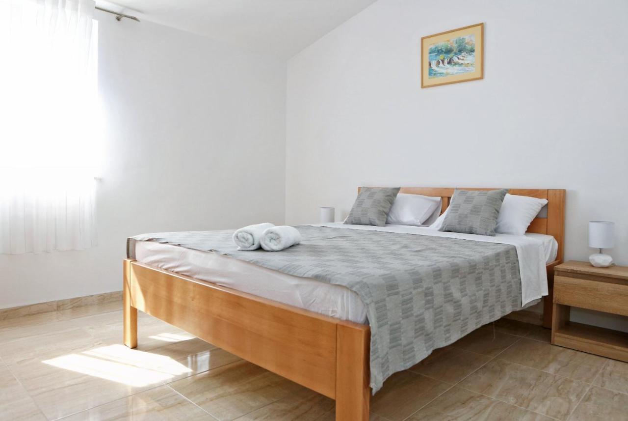 Apartmani Cili Miletici Eksteriør bilde