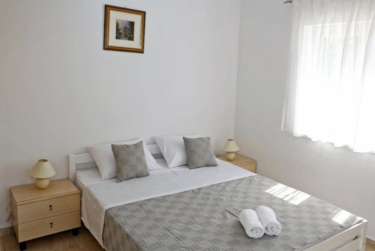 Apartmani Cili Miletici Eksteriør bilde