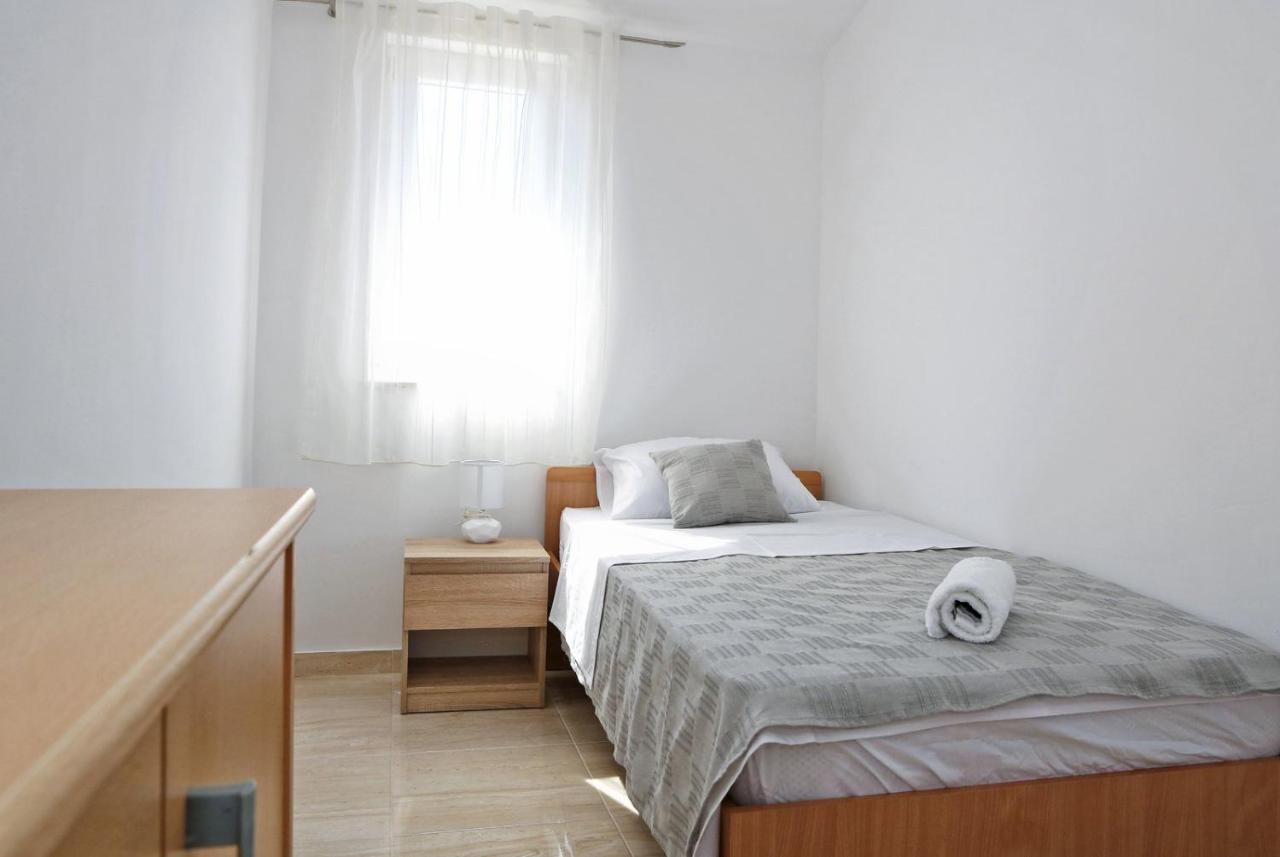Apartmani Cili Miletici Eksteriør bilde